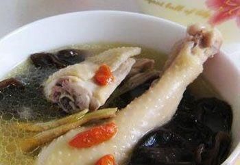 中老年人|骨科专家:这种食物坚持吃,补充钙含量,孩子长高后会感谢你!