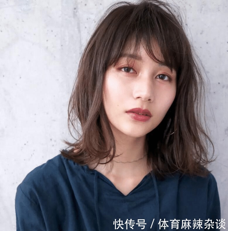 脸型 女人过了40岁尽量别留长发!推荐这3款发型,减龄又显气质