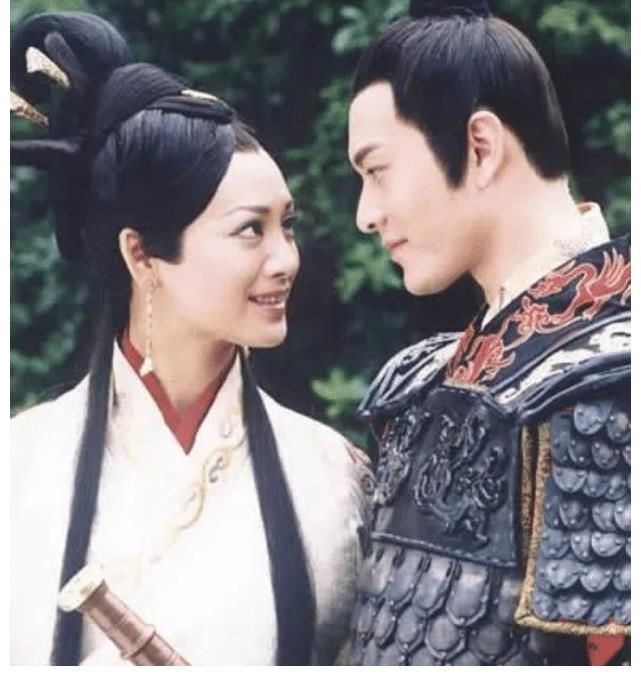 黃曉明|《中餐廳5》5個菜500多被指定價虛高，寧靜爆料王剛曾吐槽黃曉明“有病”