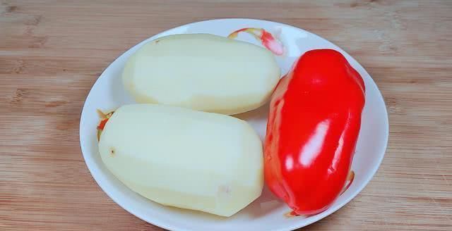 干锅土豆片很多人做错了，大厨教你几个技巧，味道十足，好吃下饭