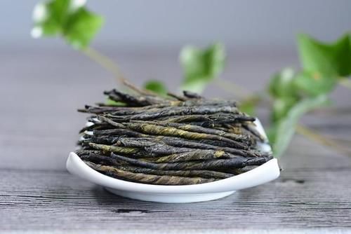 罗布麻茶|血压高的人,吃完降压药后,这4物尽量少碰,或减轻血管负担