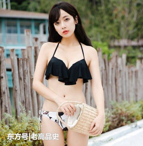 时尚的比基尼小姐姐，塑造修长漂亮的腿型，彰显帅气时尚魅力