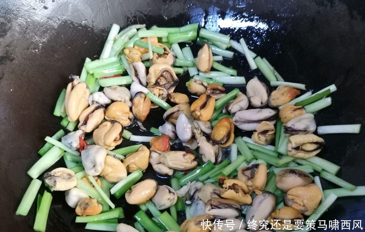 春天吃这道菜正当时,鲜味无比,营养也丰富,男人吃了棒棒滴