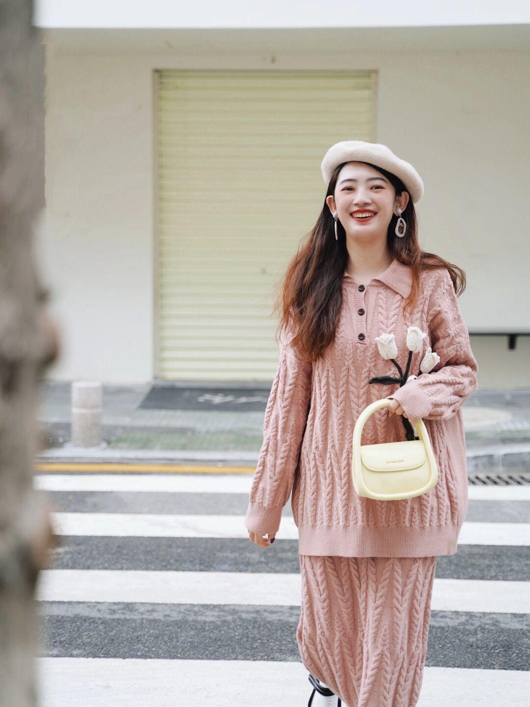 造型 “毛衣”怎么穿高级又洋气?看看这些穿搭造型,柔软舒适又显气质