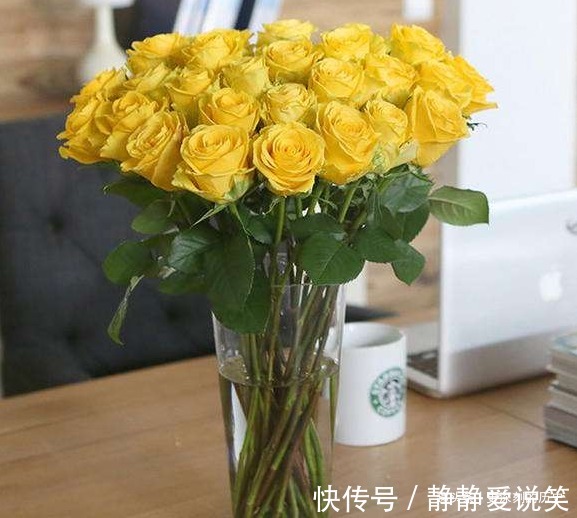 此花风姿绰约，自带一种金玉的尊贵和女性的馨香，代表着已逝的爱