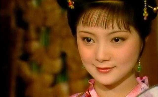 王熙凤|王熙凤对薛宝钗有多好贾母看过宝钗的房间后才明白,两人真亲呀