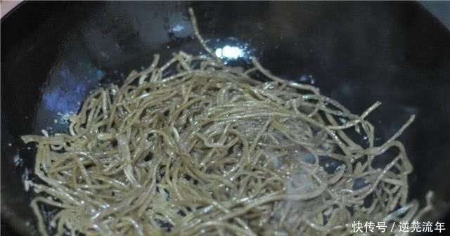 红薯粉|用它代替晚饭，我坚持吃了1个月，皮肤白了腰变细了，穿啥都好看