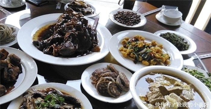 蔬菜沙拉|外国人为什么中餐厅总是把剩菜再循环给顾客真相让老外尴尬