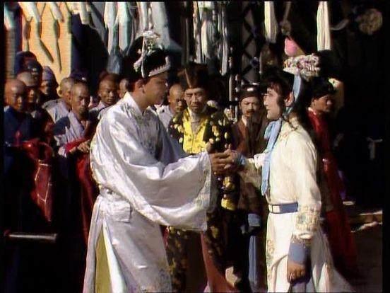 林妹妹|袭人与薛宝钗且退后一步, 且看林黛玉或生或死, 都那么干净