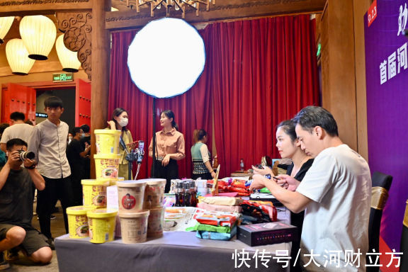 万军伟|直播间在线上线下都被“包围”了！主播喊你来买河南好品