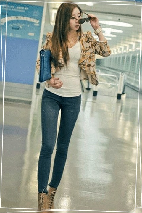 美丽俏佳人 牛仔裤迷人的个性,更能凸显纤细,呈现出漂亮的沙漏形曲线