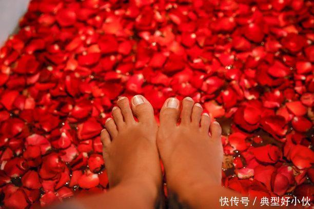 常用|睡前常用生姜泡脚,2天泡一次,失眠等这5个问题或能解决