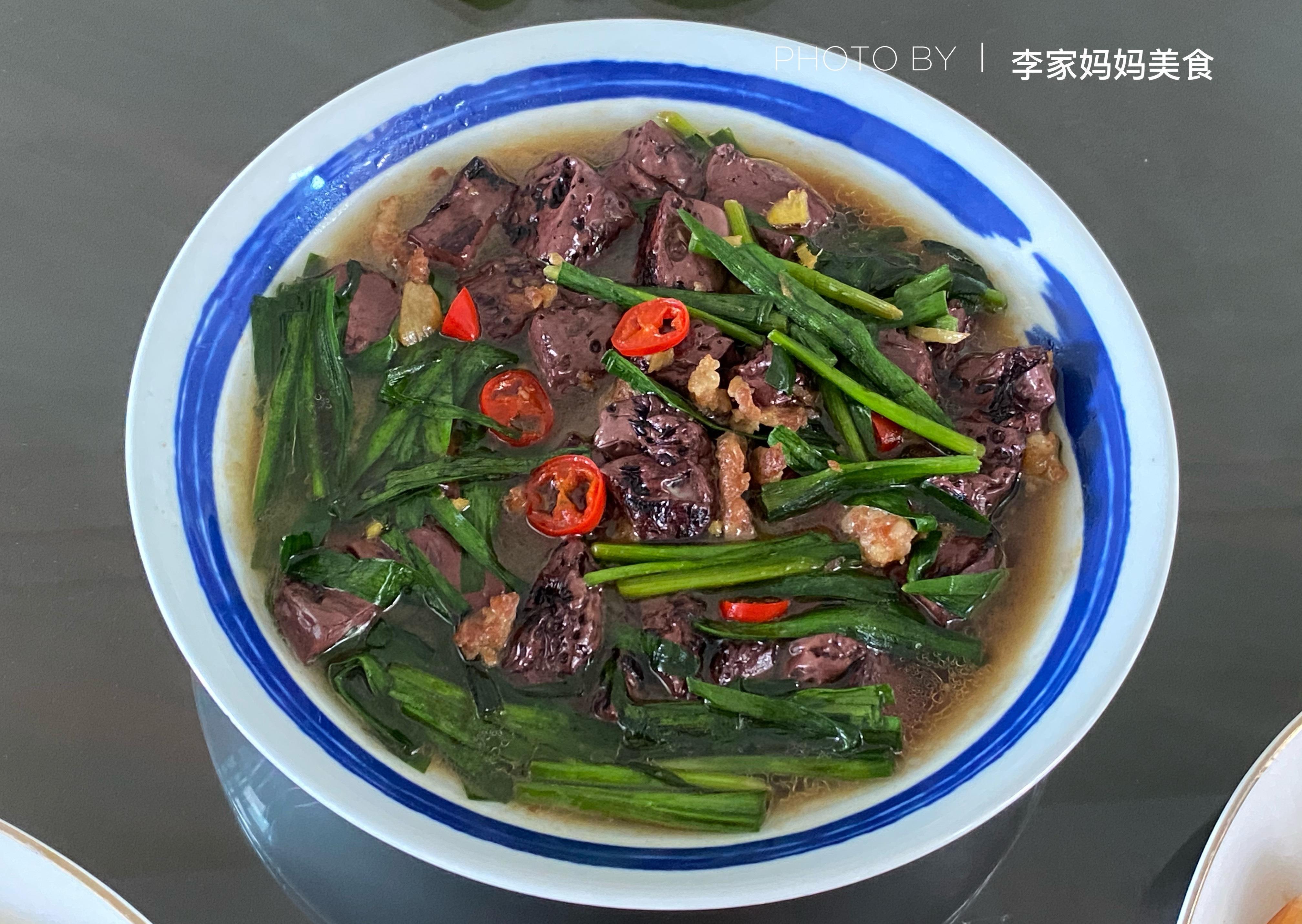 猪血|亲戚突然来串门，临时加了2道菜，被嫌弃抠门，吃完却要打包