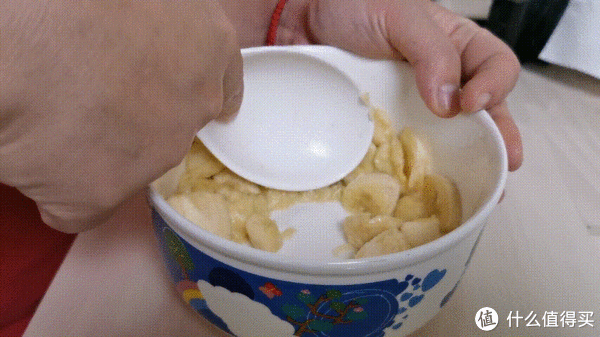 快手又营养的早餐,牛奶、鸡蛋、碳水一个都不少,一周五天不重样