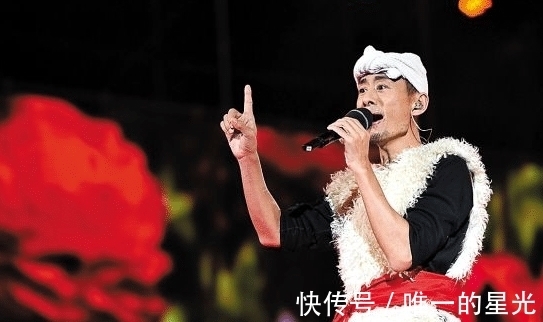 假装农民上节目卖惨,走红后娶超女,身份被拆穿赔违约金只剩裤衩