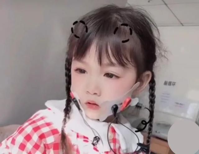 妈妈的话|她被称为“失声天使”,颜值逆天却不会说话,妈妈的话看哭网友