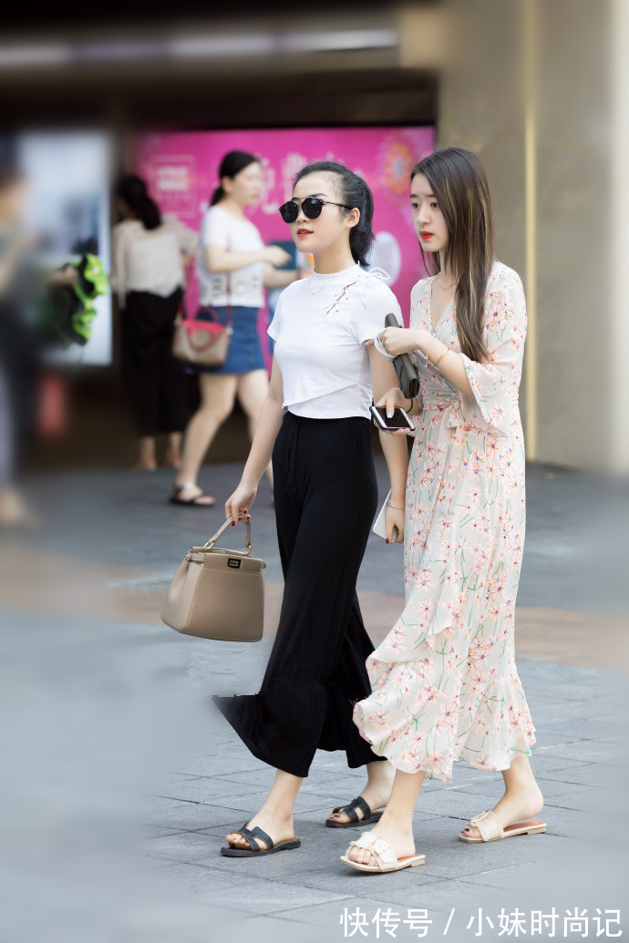 重庆|重庆街拍,几款简约又不失时髦感的舒适穿搭,打造完美的你
