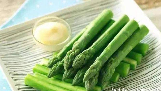 肌肤|女性养生,可以坚持吃三种食物,补充营养,滋润肌肤