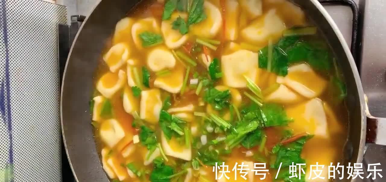 西红柿面片汤，半斤面粉，1枚鸡蛋搞定，汤底酸甜味美营养丰富！