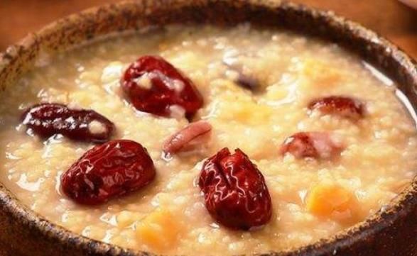 常喝小米粥好处多多,但需牢记这个禁忌,为了健康千万别忽视