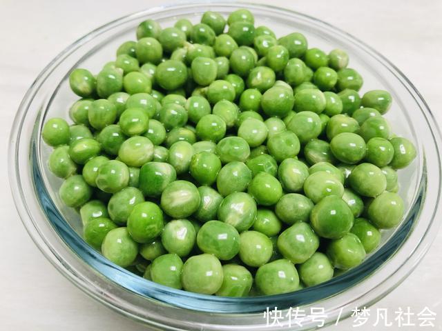 豌豆|天热少吃肉多吃豆，遇到碱性豆子多买点，营养丰富，夏天吃很合适