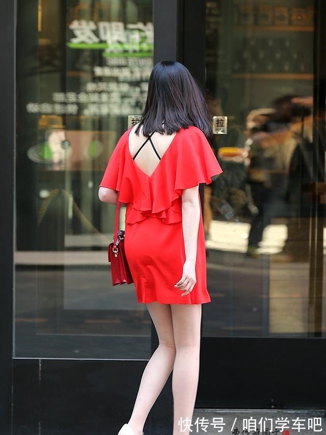 凉鞋 高跟鞋增身高增气质,在高跟鞋日新月异的今天,美女怎样出新搭配!