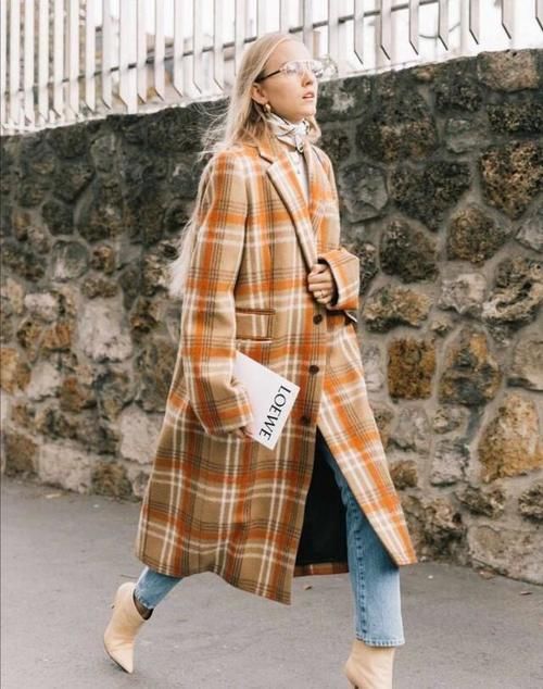 格纹 流行什么大衣?优雅大气的格纹大衣很火,美得高级不撞衫