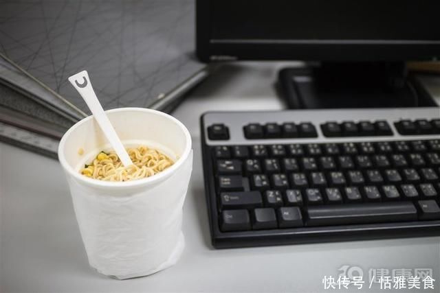 “肿瘤消失了”李开复患癌后奇迹般康复,公开4个抗癌心得