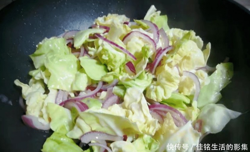  青椒|洋葱和它是绝配，每天炒一盘，简单易学，软化血管，不懂太可惜