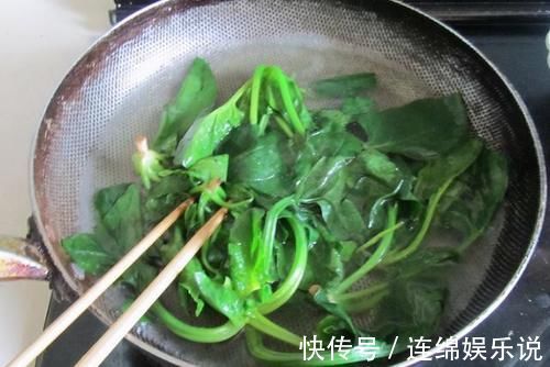 菠菜|必须焯水才能吃的5种蔬菜,很多人都忽略这一步,难怪吃了肚子疼