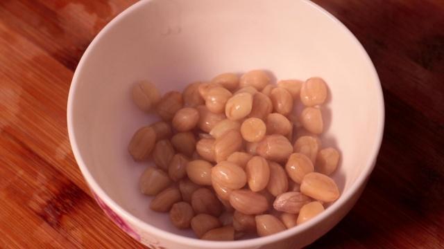 蒜苔最好吃的做法,酸脆可口,每次吃都不够,比肉还好吃