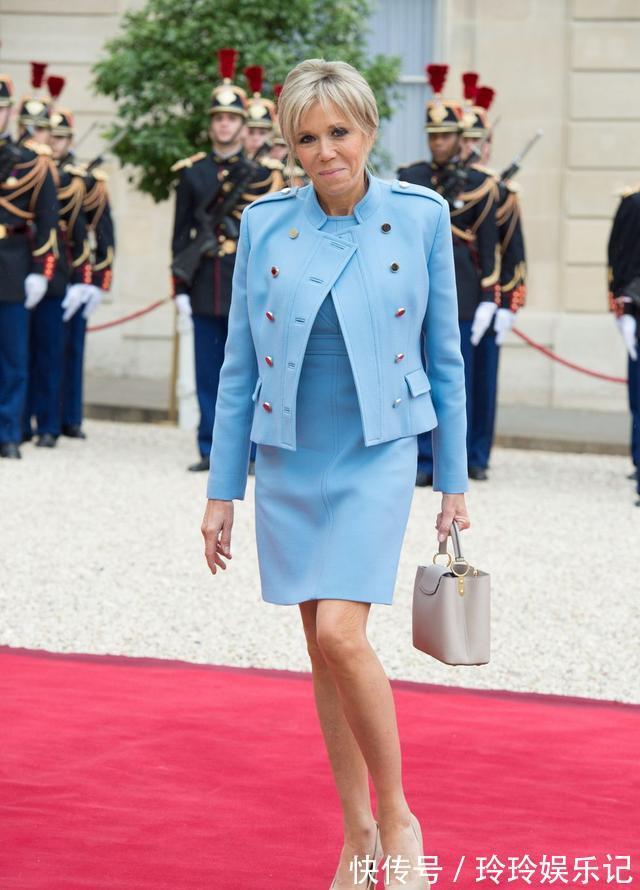 啾啾|法国夫人终于换发型,扎小啾啾配西装好年轻,被老公全程牵着真甜