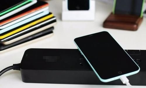 电源|充电时先插电源还是先插手机安全充电新姿势,快get起来