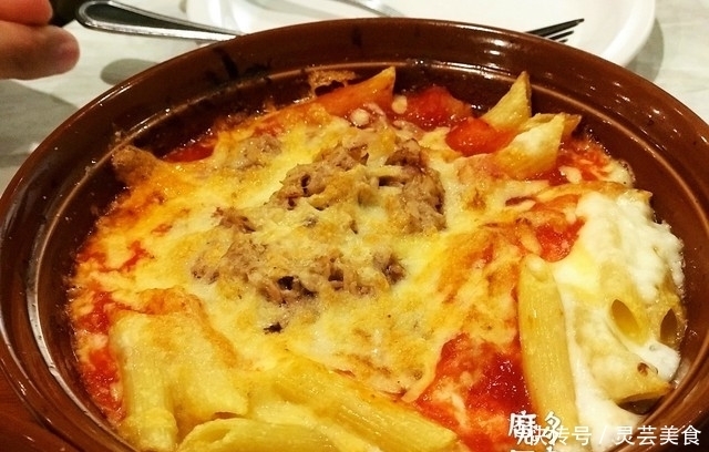 放假|假期妈妈也放假,全家出去吃西餐,131元点了9种食物,比自助划算