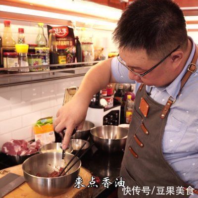 玉米淀粉|蒜爆羊肉，蒜香十足无膻味