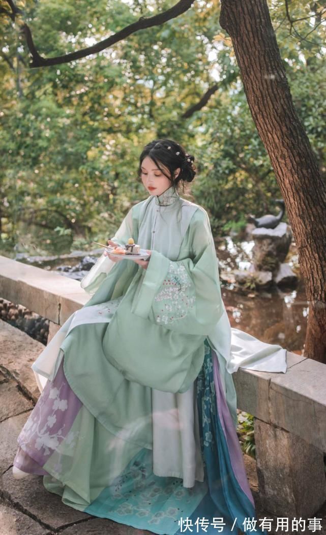 饱和度|别人穿汉服像“卖家秀”，你穿汉服却像“买家秀”原因出在这里