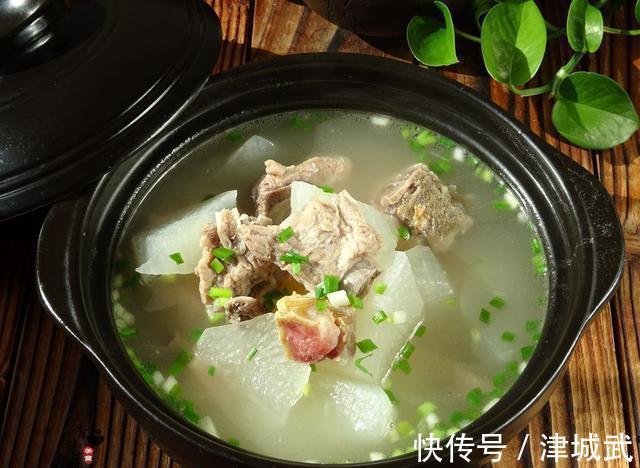 白萝卜|炖这道汤给家人喝,鲜美营养,应季而食
