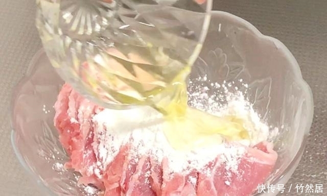 炒肉时,别直接下锅炒,大厨:牢记3点,鲜嫩入味不粘锅