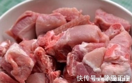炖排骨|炖排骨，直接焯水是大错！大厨教你一招，排骨软烂无腥味，特鲜香