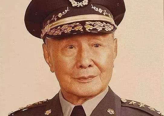 此人|淮海战役前夕，薛岳听说此人当总司令，气得扔掉筷子长叹气