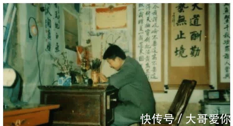 李铎&初中毕业,他靠写字27岁就买了7套房,农民书法家成为书坛传奇