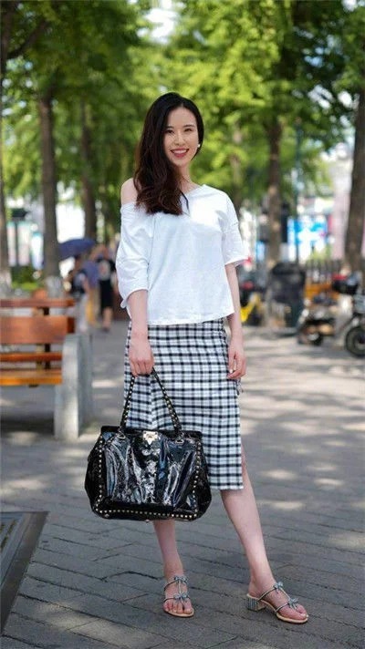 长发|两位长发飘逸的小姐姐,身材苗条有致,女神范十足