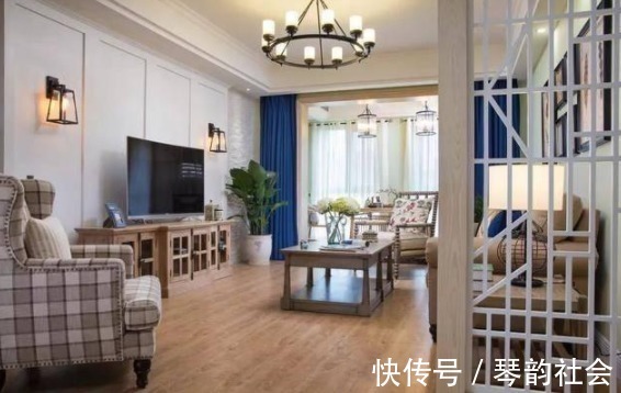 窗帘|刚入住新房不久,朋友天天过来打麻将,真后悔把客厅和阳台打通!