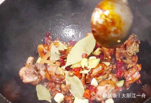 啤酒鸭这样做才好吃,不过油,不过水,出锅时满屋飘香