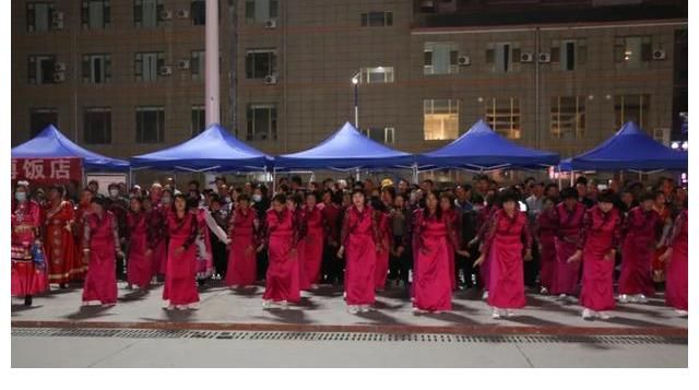 国庆节|【和政县国庆节系列活动】万人锅庄舞精彩上演