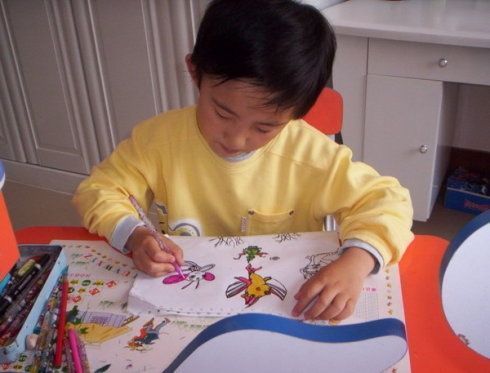 孩子|内向的孩子和外向的孩子,究竟谁将来更有出息?跟大家想的不一样