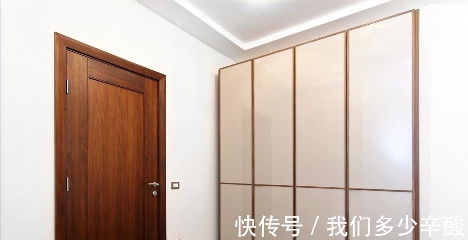 金属门|装修选择卧室门,实木门和金属门别乱选,选错了很不好用