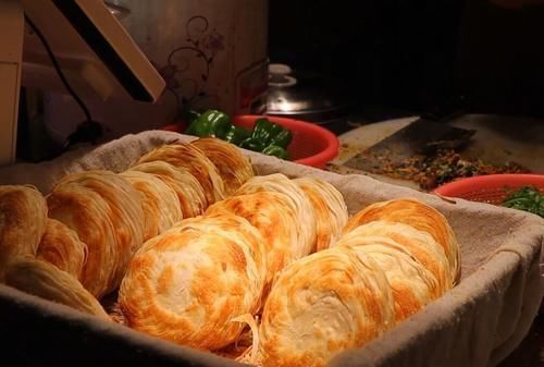 网红店|网红店做肉夹馍,12元一个每人只能买两块儿,食客:真想天天都吃