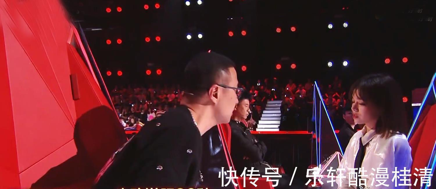 汪峰|好声音黄霄雲一键留人，4场PK战打响，王靖雯哭了，达西被淘汰