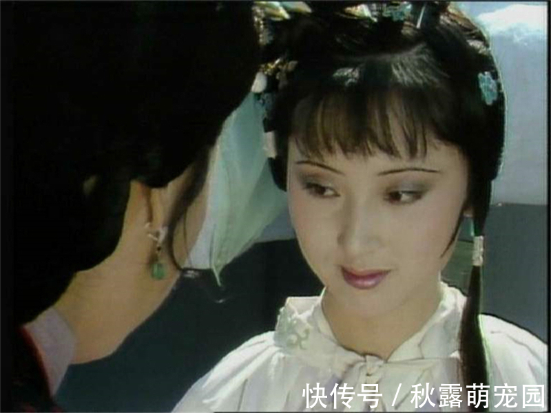 贾母#红楼梦中,其实有一个人默默爱着黛玉,比贾母、宝玉还疼她